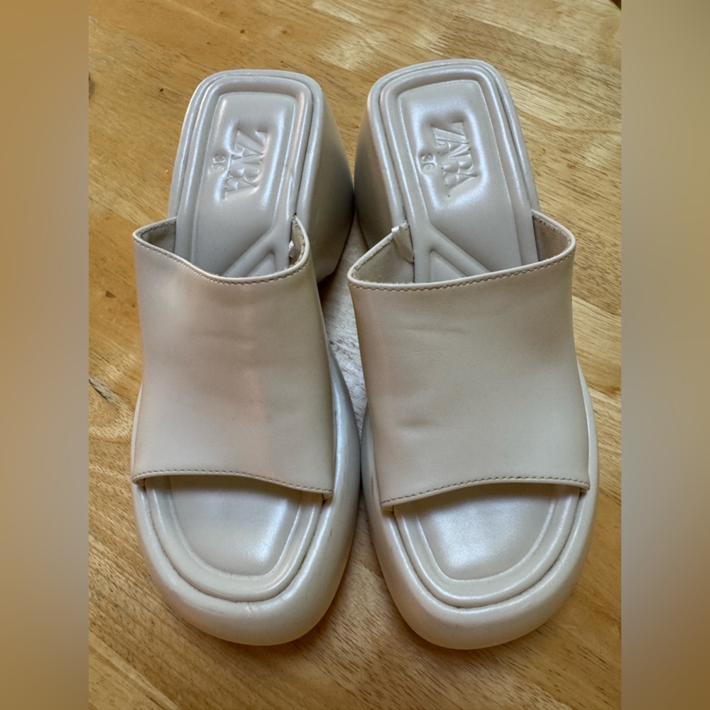 Zara Women's Cream Platform Mules